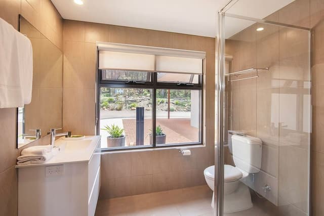 One Bed King Studio