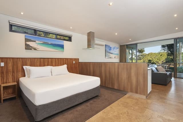 One Bed King Studio