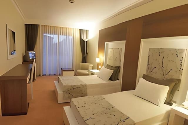Deluxe Family Room