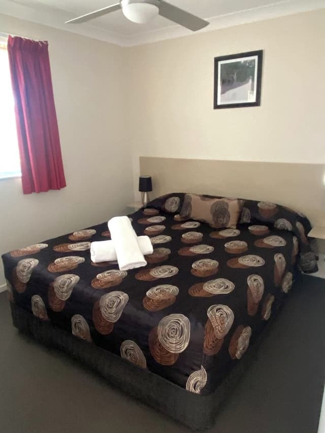 Family Room, 2 Bedrooms