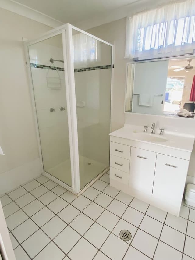 Standard Room, 1 Queen Bed