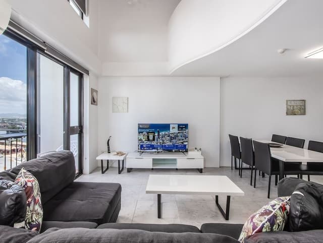 2 Bedroom Ocean View Sub-Penthouse