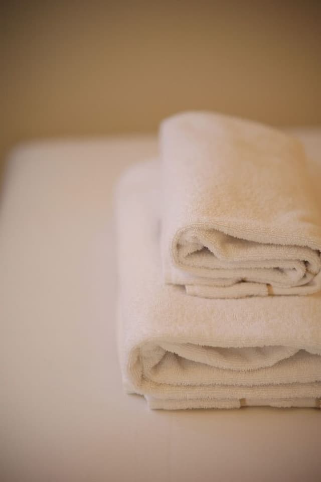 Single Room, Shared Bathroom
