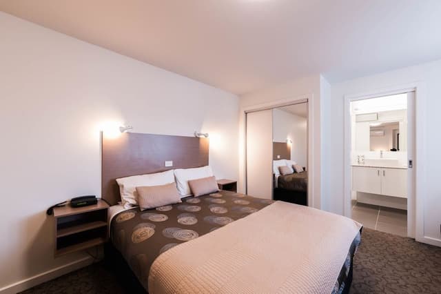 Deluxe Bay View Twin Room