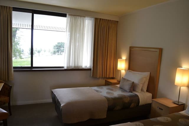 Deluxe Bay View Twin Room