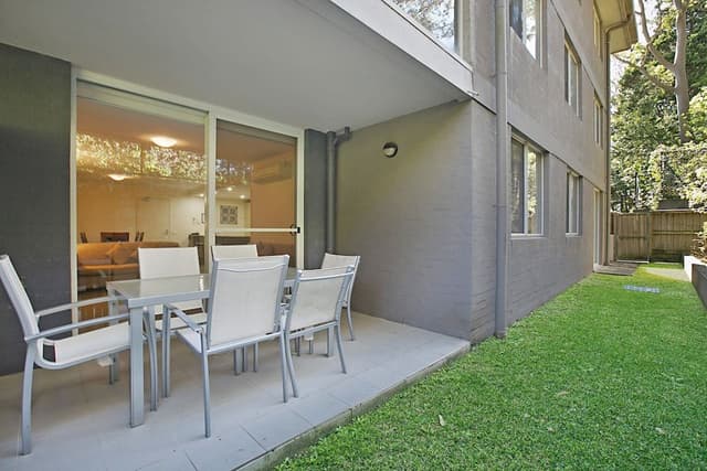3 Bedroom 2 Bathroom Apartment