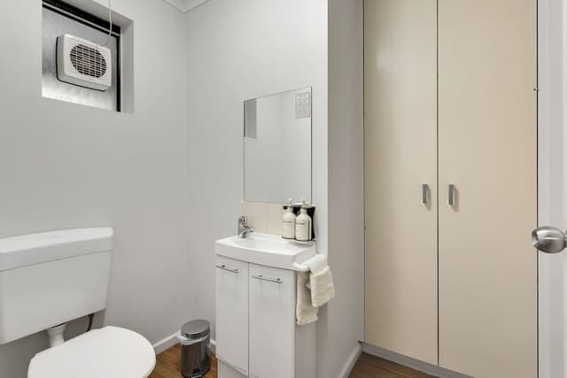 Three Bedroom Suite, Free Wi-Fi & Parking
