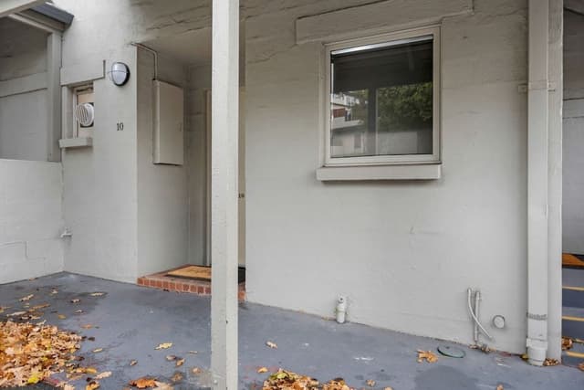 Apartment, 2 Bedrooms, Courtyard Area, Free Wi-Fi & Parking