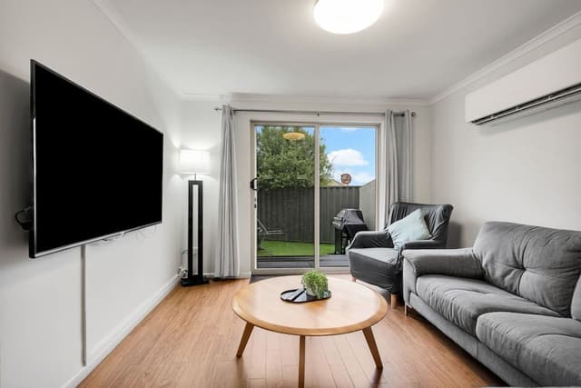 Three Bedroom Suite, Free Wi-Fi & Parking