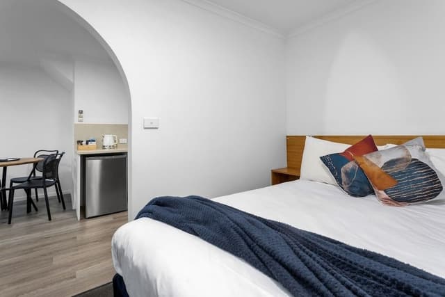 Apartment, 2 Bedrooms, Courtyard Area, Free Wi-Fi & Parking