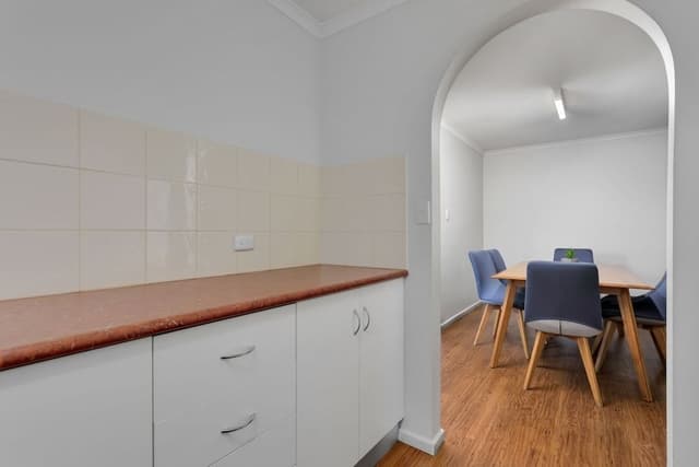 Three Bedroom Suite, Free Wi-Fi & Parking