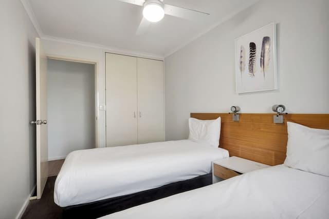 Three Bedroom Suite, Free Wi-Fi & Parking