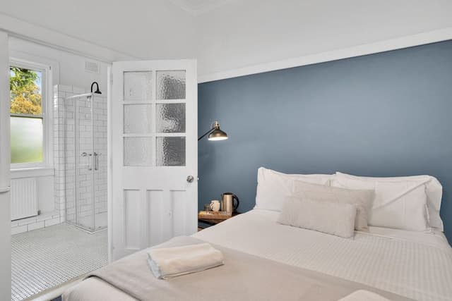 Standard Ensuite Room