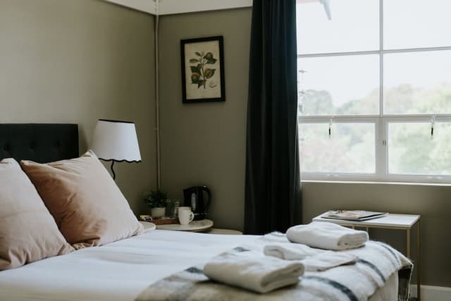 Premium Ensuite Room
