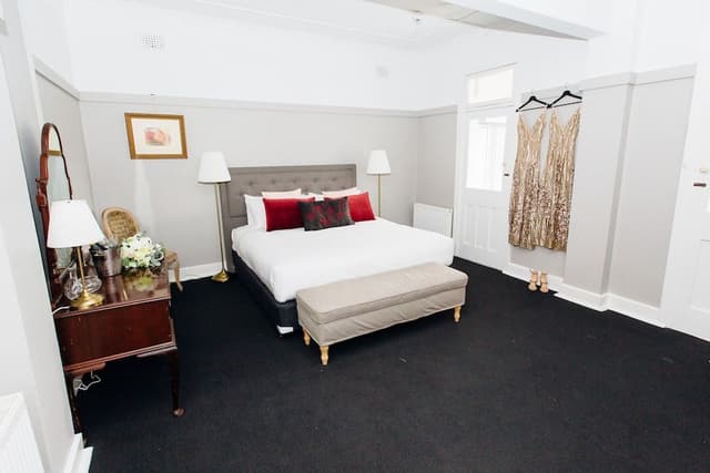 Premium Ensuite Room