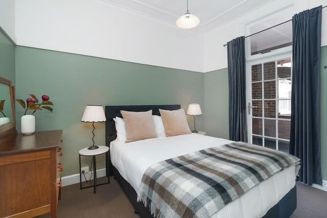 Premium Ensuite Room