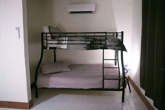 House, 4 Bedrooms