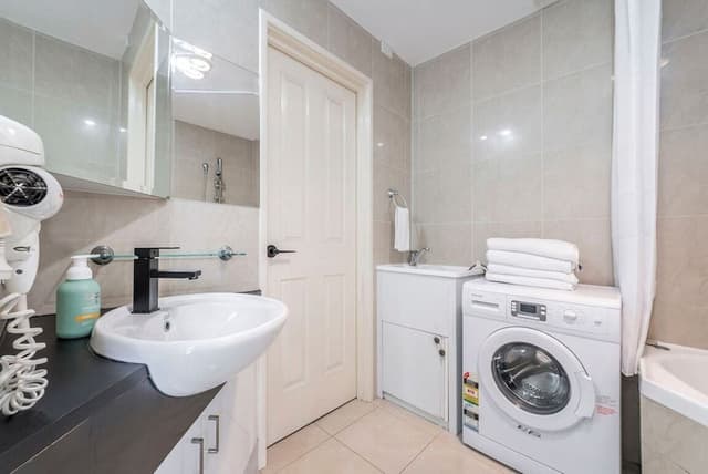 1 Bed Apartment