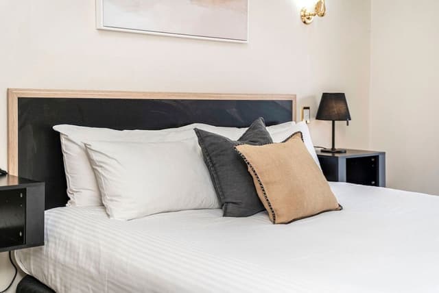 1 Bed Apartment