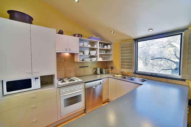 Superior Chalet, 2 Bedrooms, Mountain View, Mountainside
