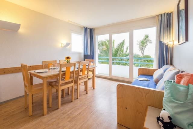 Appartement 6 personnes - 1 chambre + 1 coin nuit - Balcon