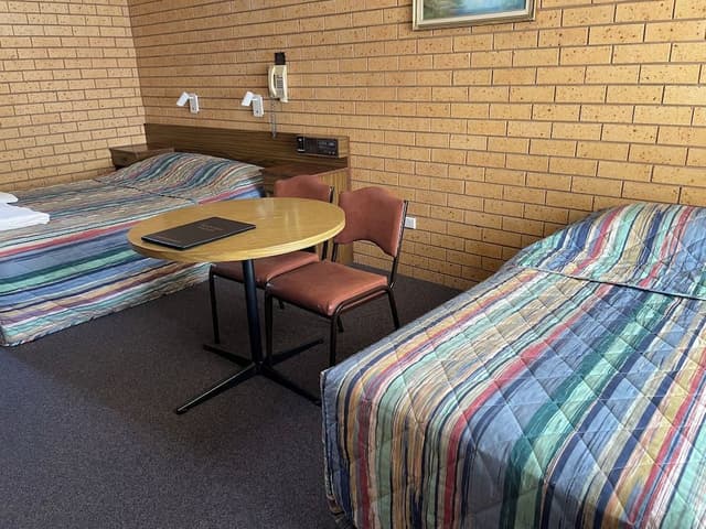 Standard Queen/Twin Room