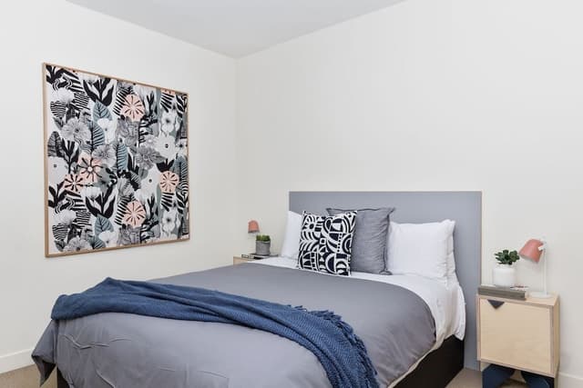 Izzy : 2 Bedroom 2 Bathroom Family Apartment