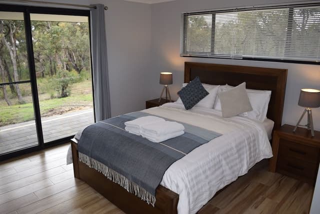 Elite Double Room, 1 Queen Bed, Partial Ocean View