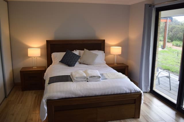 Deluxe Double Room, 1 Queen Bed, Partial Ocean View