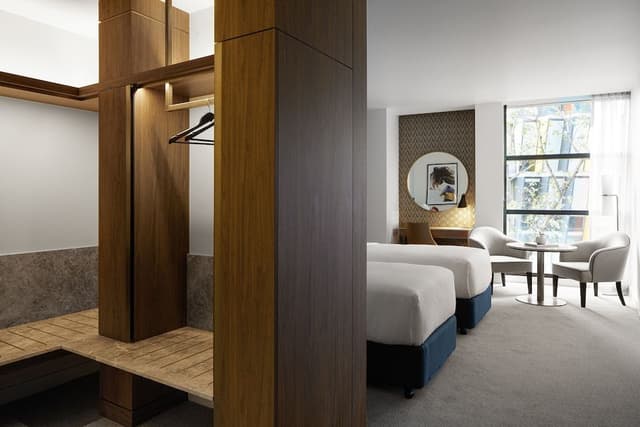 Premium Room, 1 King Bed, City View