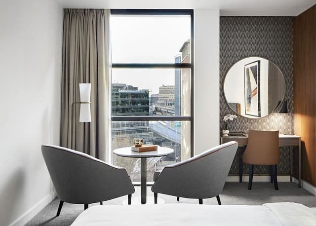 Standard Room, 1 King Bed, City View