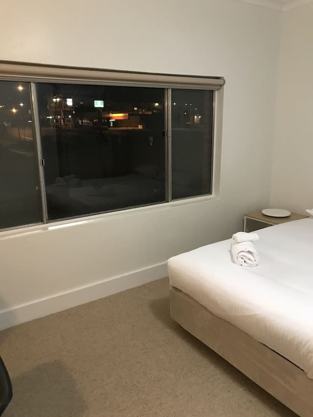 Single Room, 1 Double Bed
