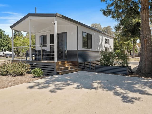 Deluxe 2 Bedroom Villa - Not Pet Friendly