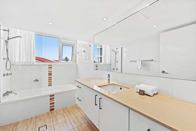 Superior Apartment, 2 Bedrooms, Ocean View