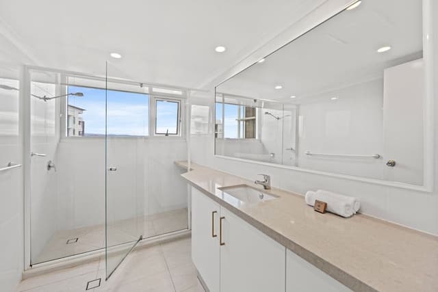 2 Bedroom Superior Apartment with Aircon & Ocean Views