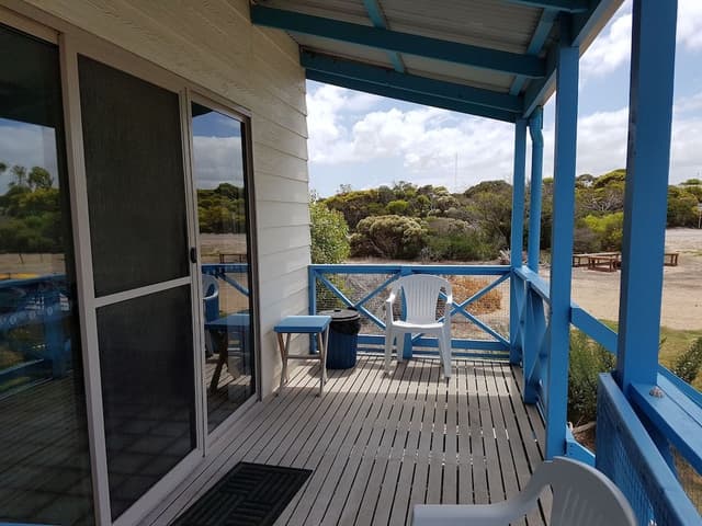2-Bedroom Villa (Queen, Bunk, Single)