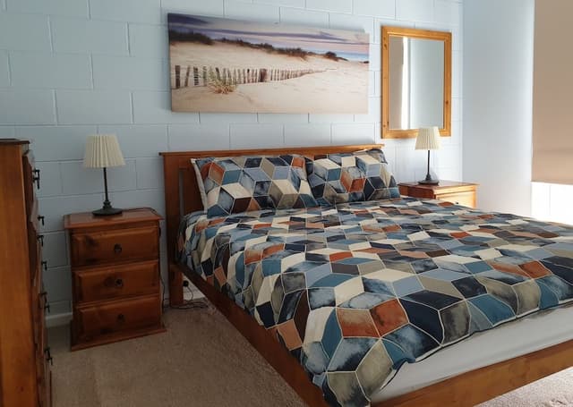 2-Bedroom Villa (Queen, Bunk, Single)