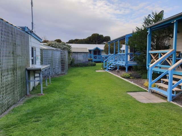 2-Bedroom Villa (Queen, Bunk, Single)
