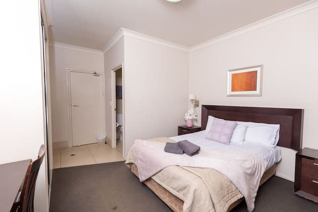 Cosy Queen Room