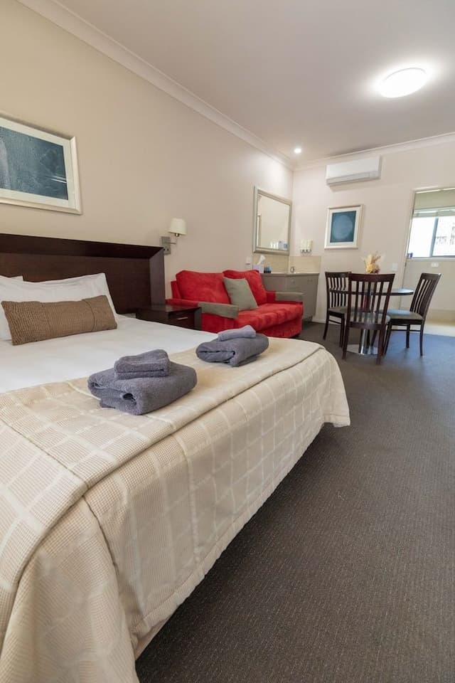 2 Bedroom Family Room