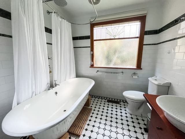 Woolrich Cottage