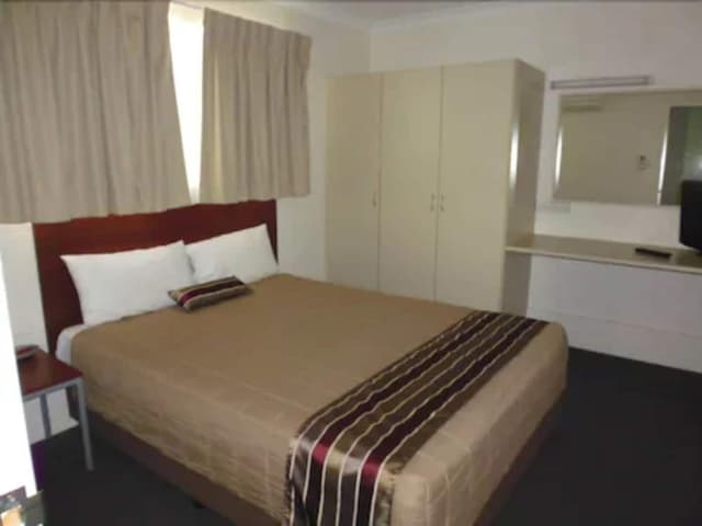 Deluxe large family suite