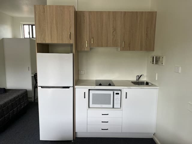 Deluxe Triple, 1 Queen Bed, 1 Single Bed, Kitchen