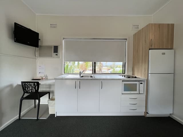 Deluxe Double Room, 1 Queen Bed, Kitchen