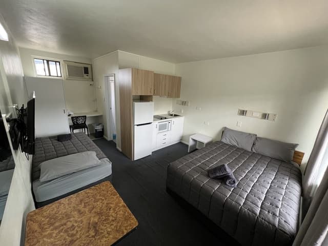 Deluxe Triple, 1 Queen Bed, 1 Single Bed, Kitchen