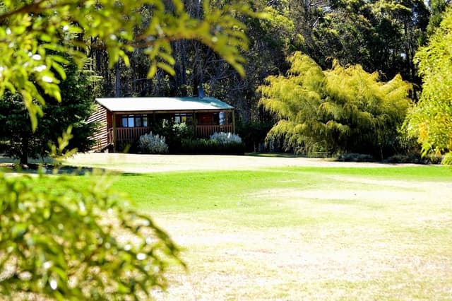 Orchard - 2 Bedroom Cottage (Not Pet Friendly)