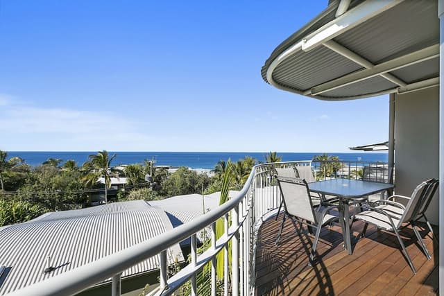 3 Bedroom Expansive Ocean Views