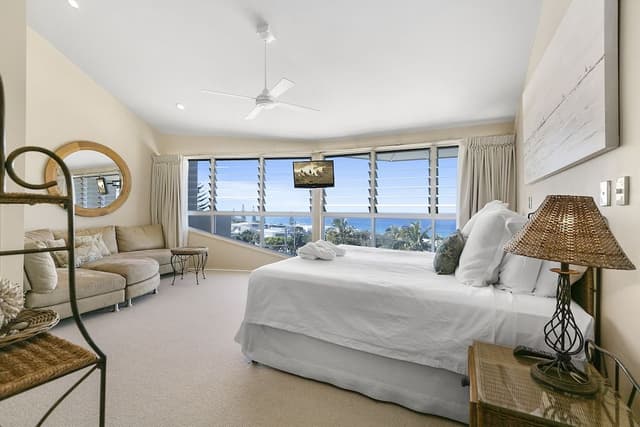 3 Bedroom Expansive Ocean Views