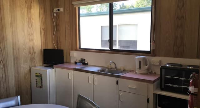 Economy Cabin - Sleeps 4