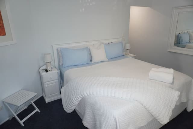 Deluxe Room, 1 King Bed